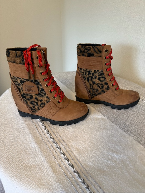 Sorel Shoes - Sorel Lexie Wedge Boot, Brown and Black Cheetah print with red laces